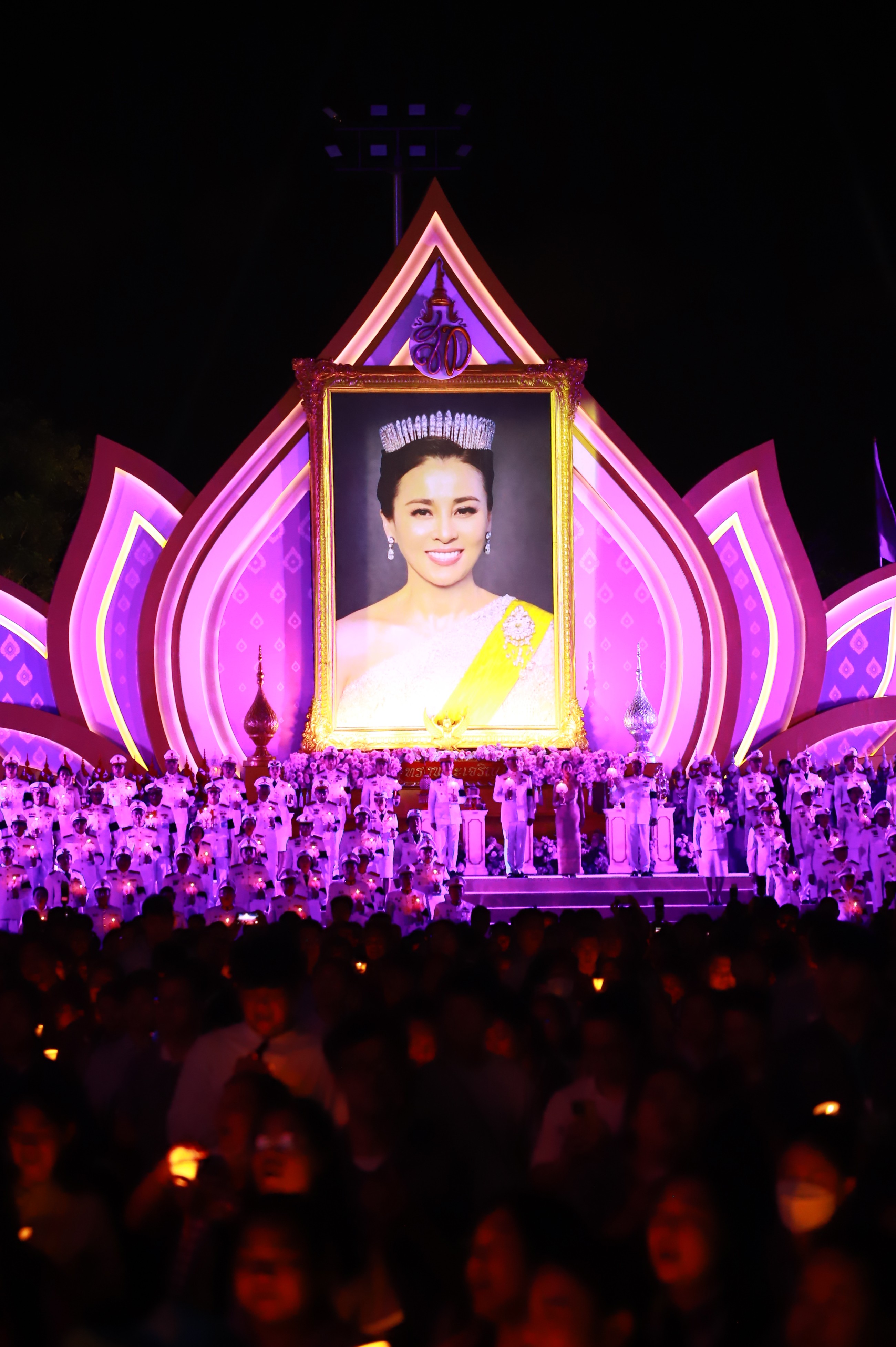 title - ส.ป.ก. ร่วมพิธีจุดเทียนถวายพระพรชัยมงคลพระนางเจ้าฯ พระบรมราชินี เนื่องในโอกาสพระราชพิธีมหามงคลเฉลิมพระชนมพรรษา 4 รอบ